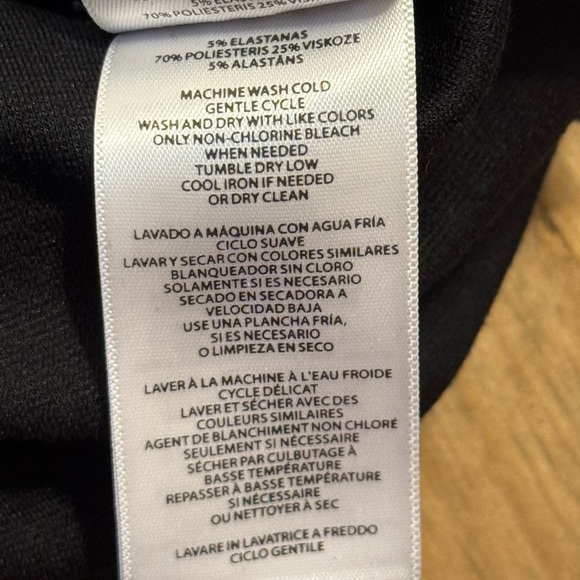 Michael Michael Kors Skirt fill front side zip black size 12 - Picture 7 of 7